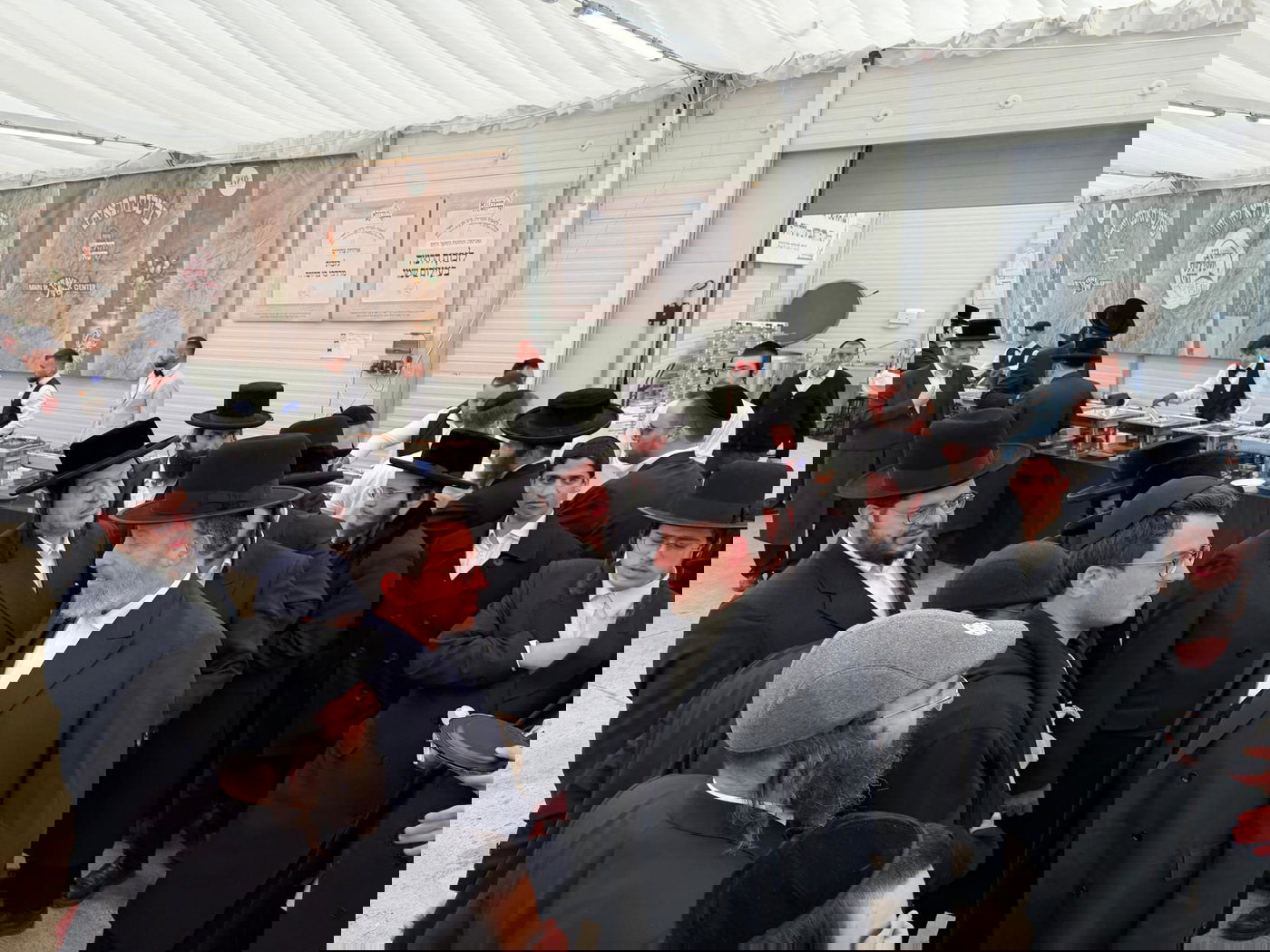 הנגידים בקרעסטיר