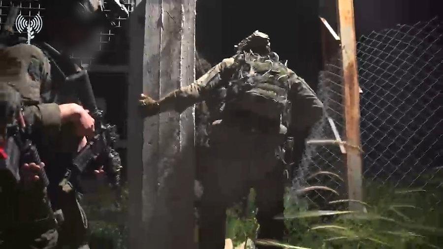 תיעוד מפעילות כוחות חטיבה 769 בכפר דבין בדרום לבנון