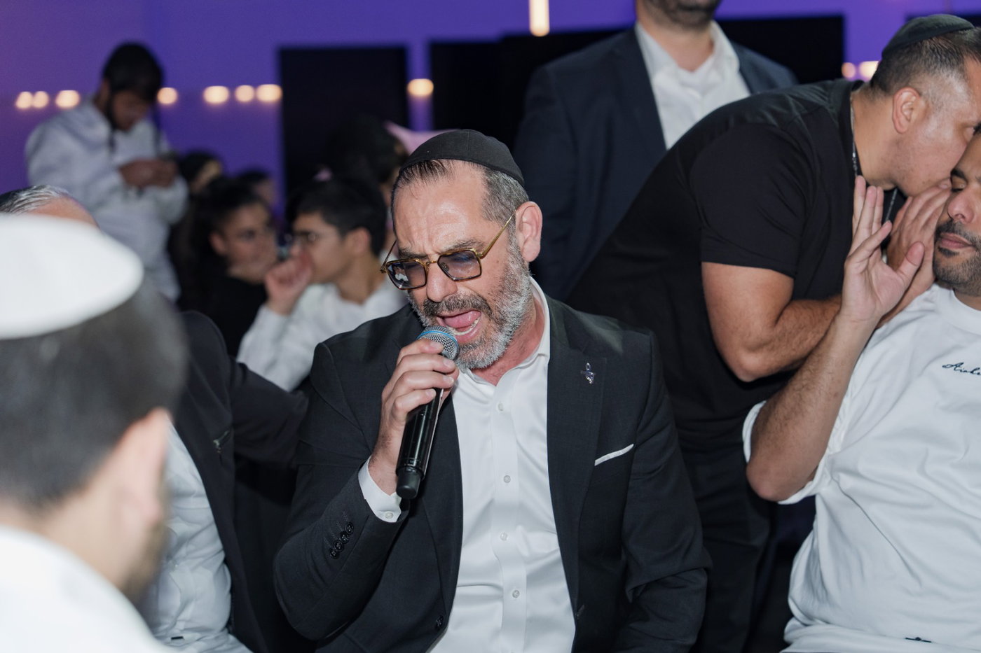 אביעד גיל חגג בר מצווה לבנו הבכור