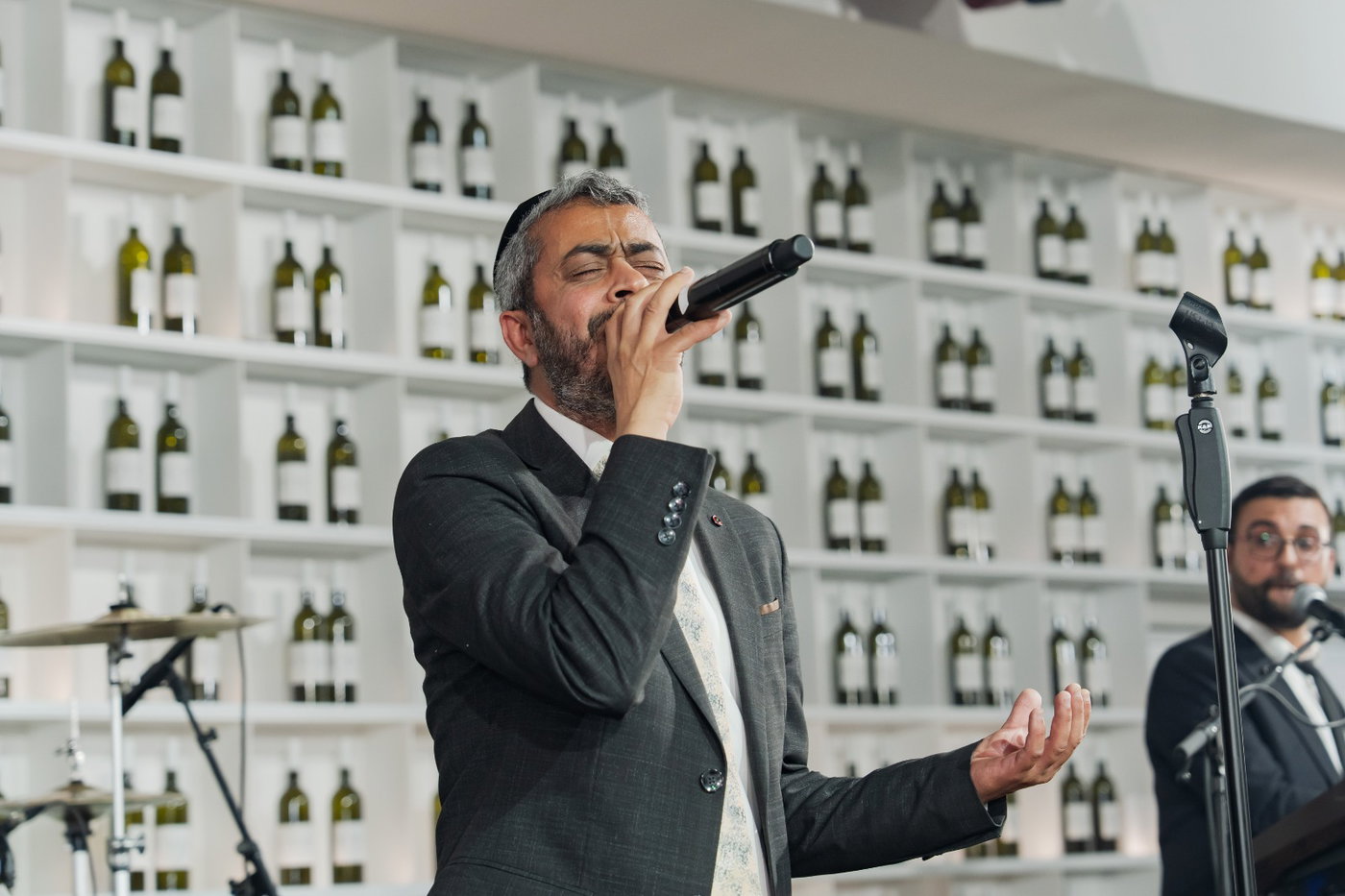 אביעד גיל חגג בר מצווה לבנו הבכור