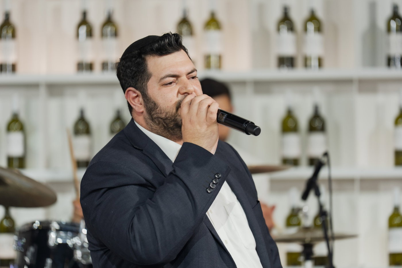 אביעד גיל חגג בר מצווה לבנו הבכור