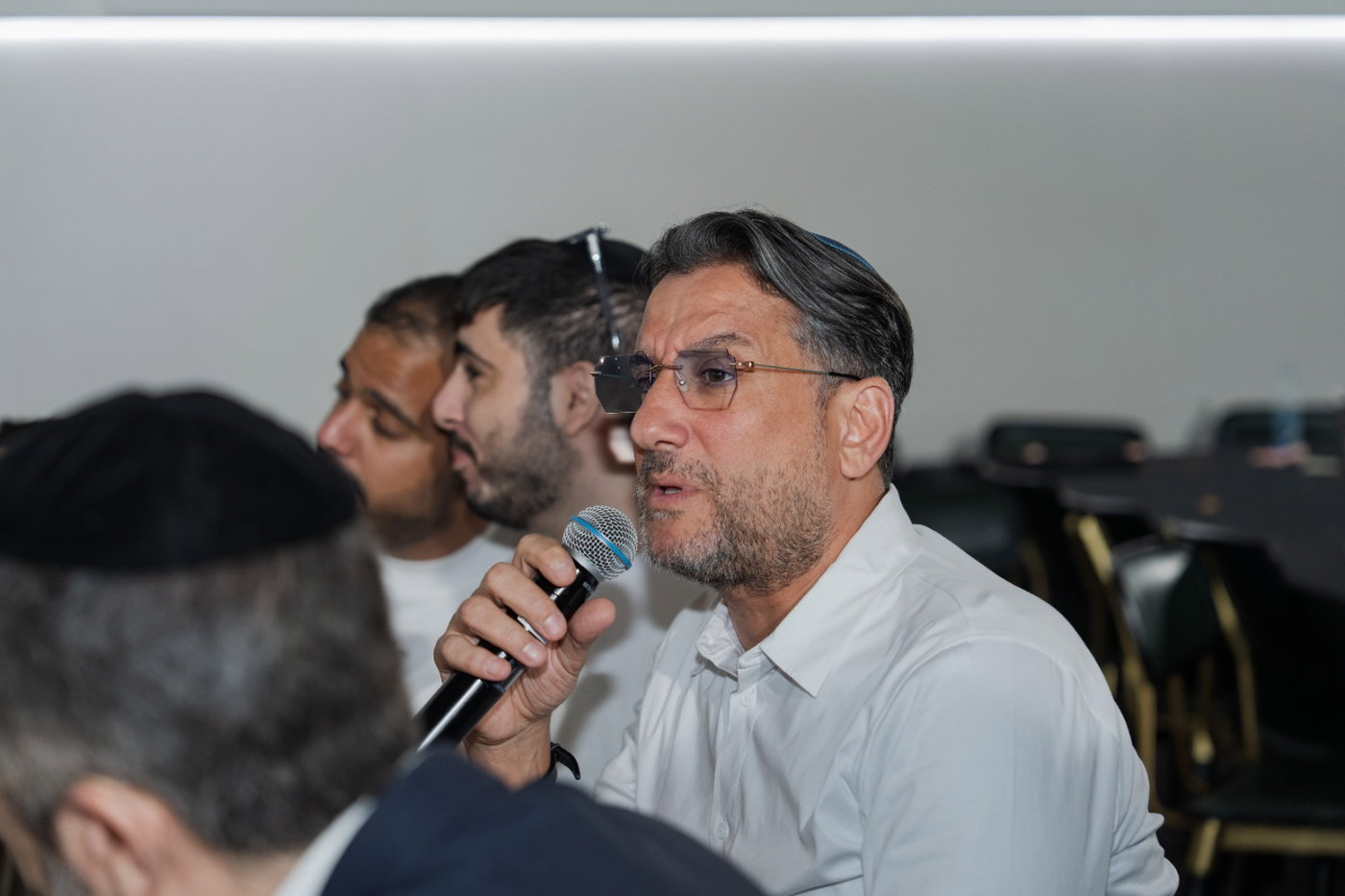 אביעד גיל חגג בר מצווה לבנו הבכור