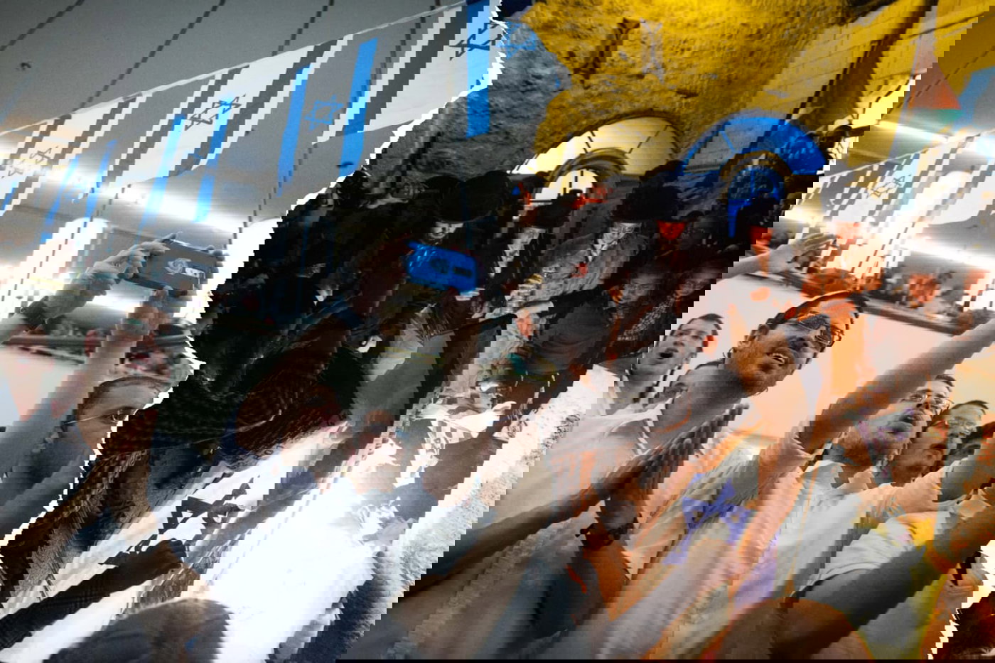 נטורי קרתא מול מרכז הרב | ארכיון