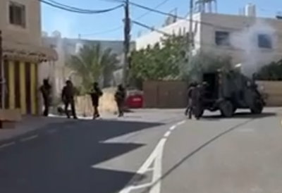 תיעוד דרמטי: לוחמי מג"ב מזנקים מהג'יפים הממוגנים ומסתערים לתוך הכפר