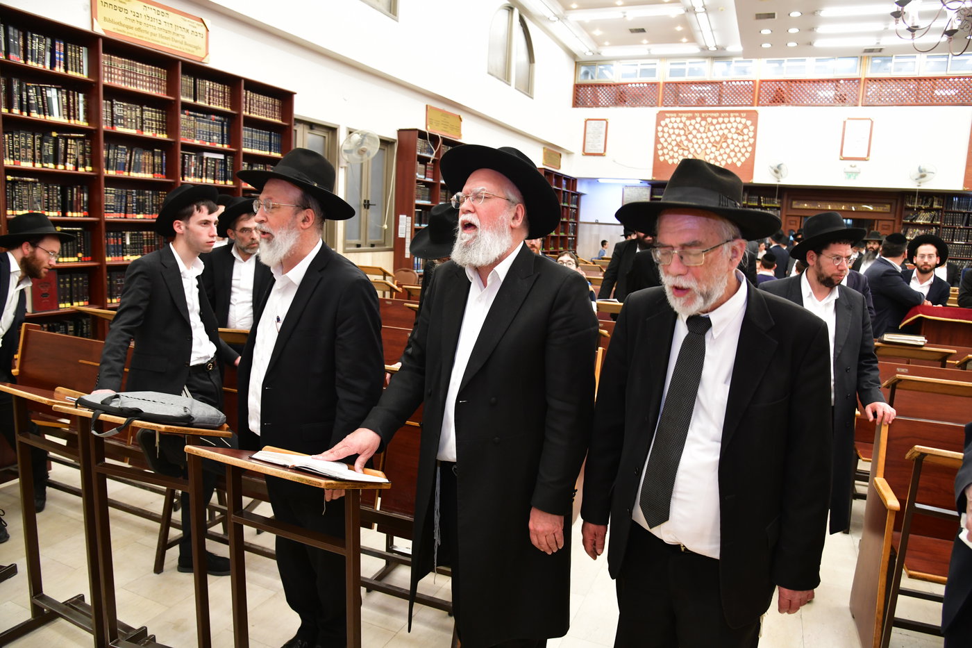 עצרת מספד בעטרת צבי