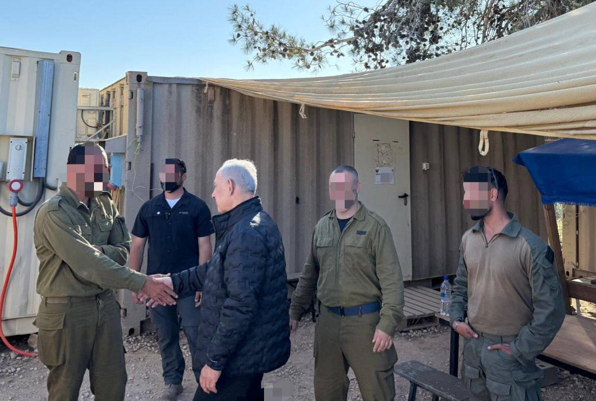 נתניהו עם לוחמי כיפת ברזל, היום