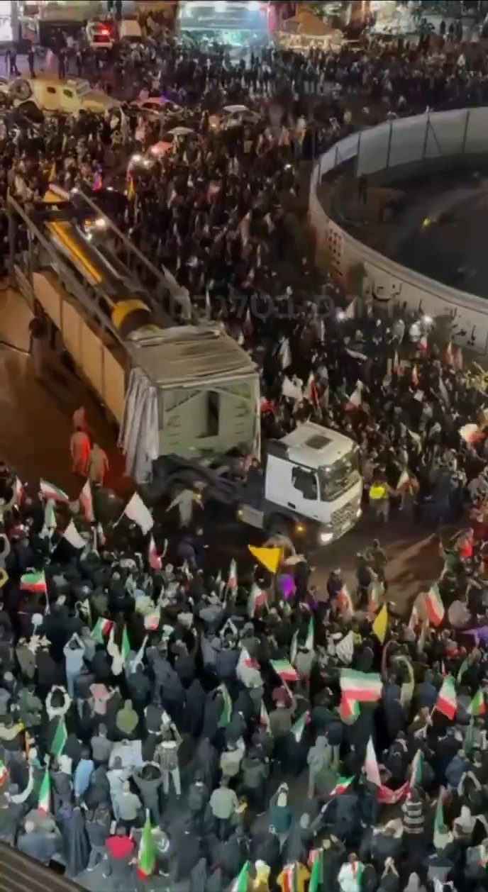 משמרות המהפכה הציבו טילים בליסטיים ברחבי טהראן 