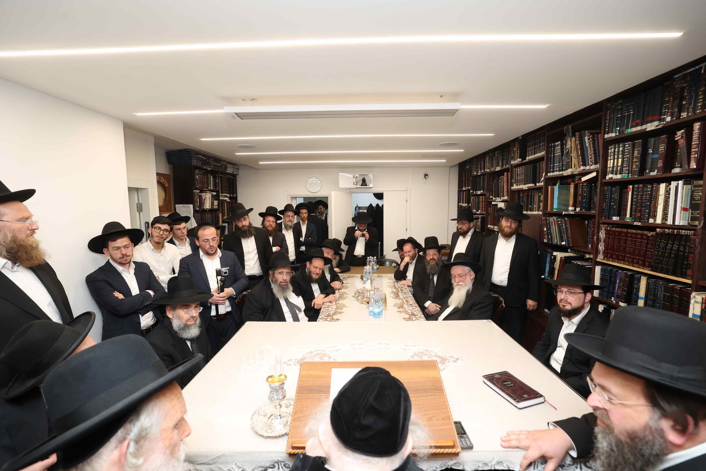 המעמד במעונו של הגר"מ שטרנבוך