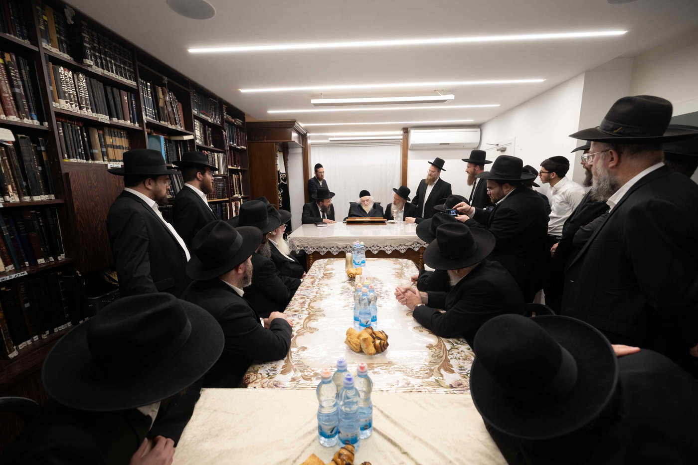 המעמד במעונו של הגר"מ שטרנבוך