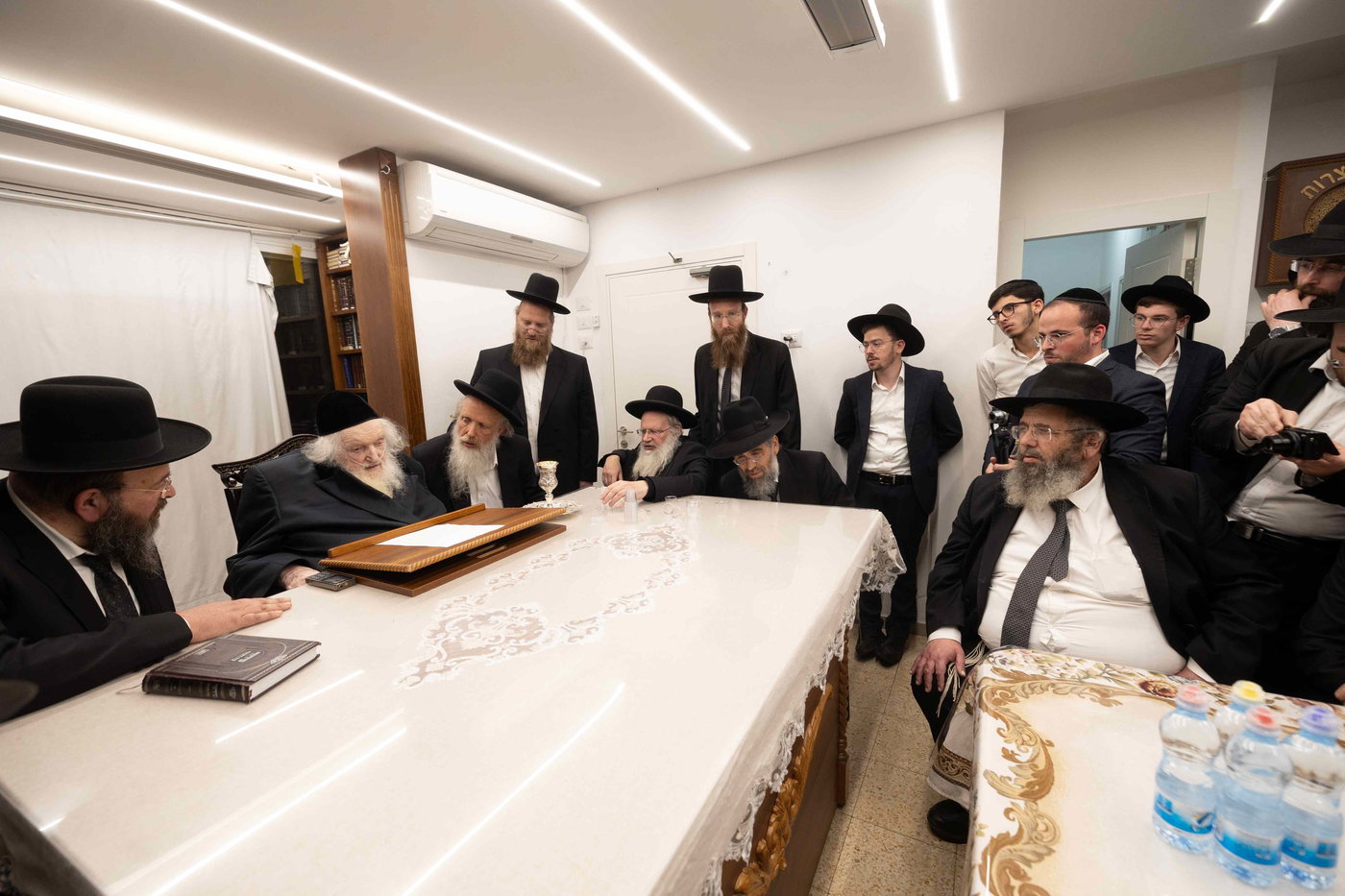 המעמד במעונו של הגר"מ שטרנבוך