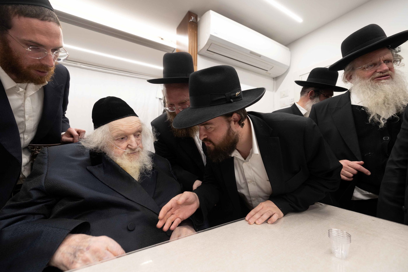 המעמד במעונו של הגר"מ שטרנבוך