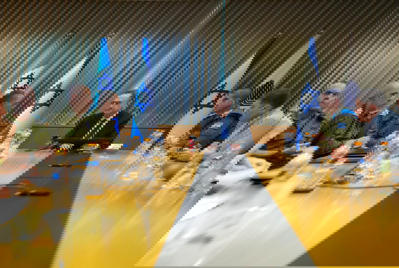 הערכת מצב ביטחונית: "ממתינים להשלים את חיסול שושלת חמינאי"