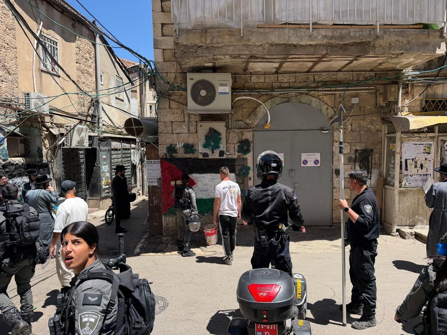 פשיטה משטרתית על מאה שערים: עימותים פרצו בין הכוחות לתושבים