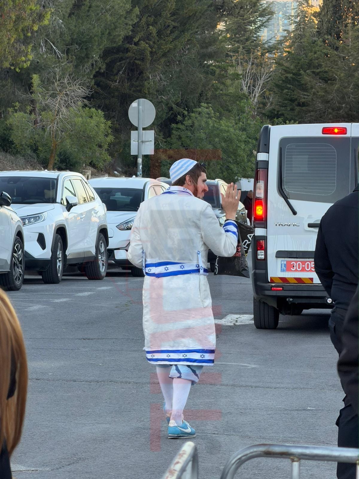 דגלים, שיירות ועימותים: כך נראה הקרב ברמה ד' בבית שמש על יום העצמאות