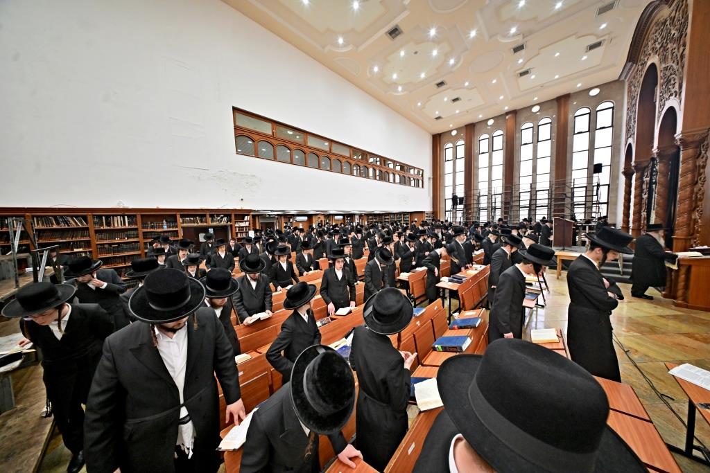 הילולא קדישא בביאלה