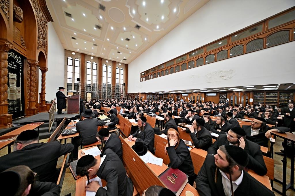 הילולא קדישא בביאלה