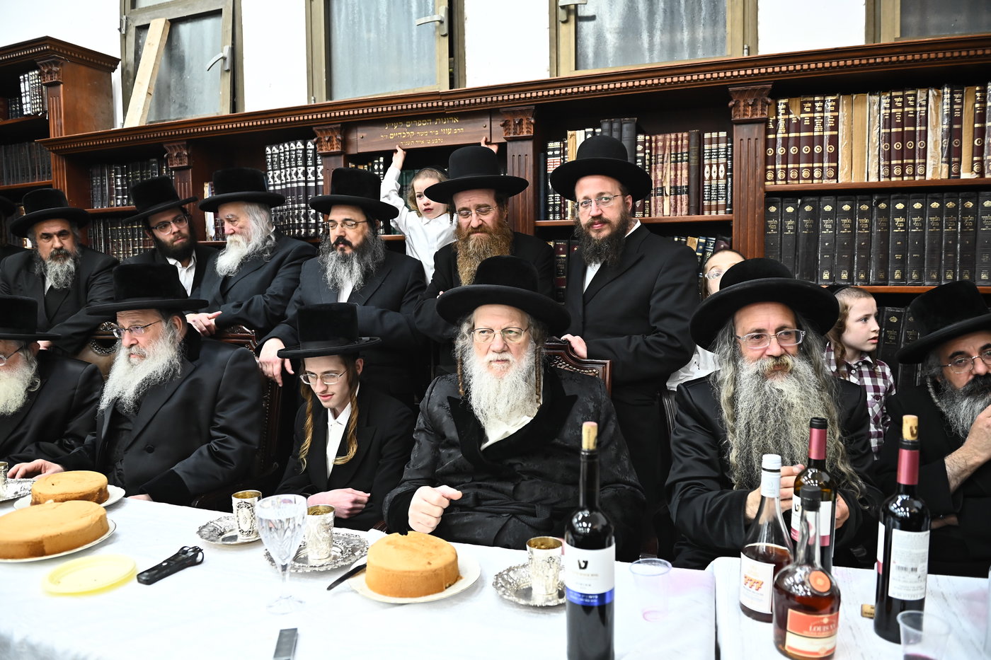 שמחת בית מודז'יץ - נדבורנה - יארוסלב - אופלה