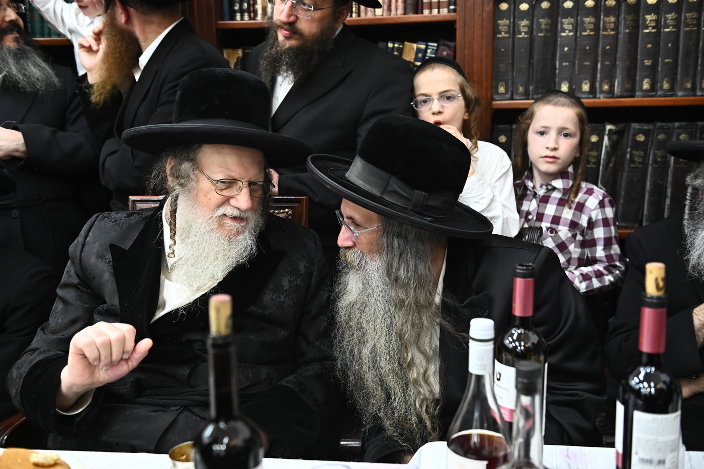 שמחת בית מודז'יץ - נדבורנה - יארוסלב - אופלה