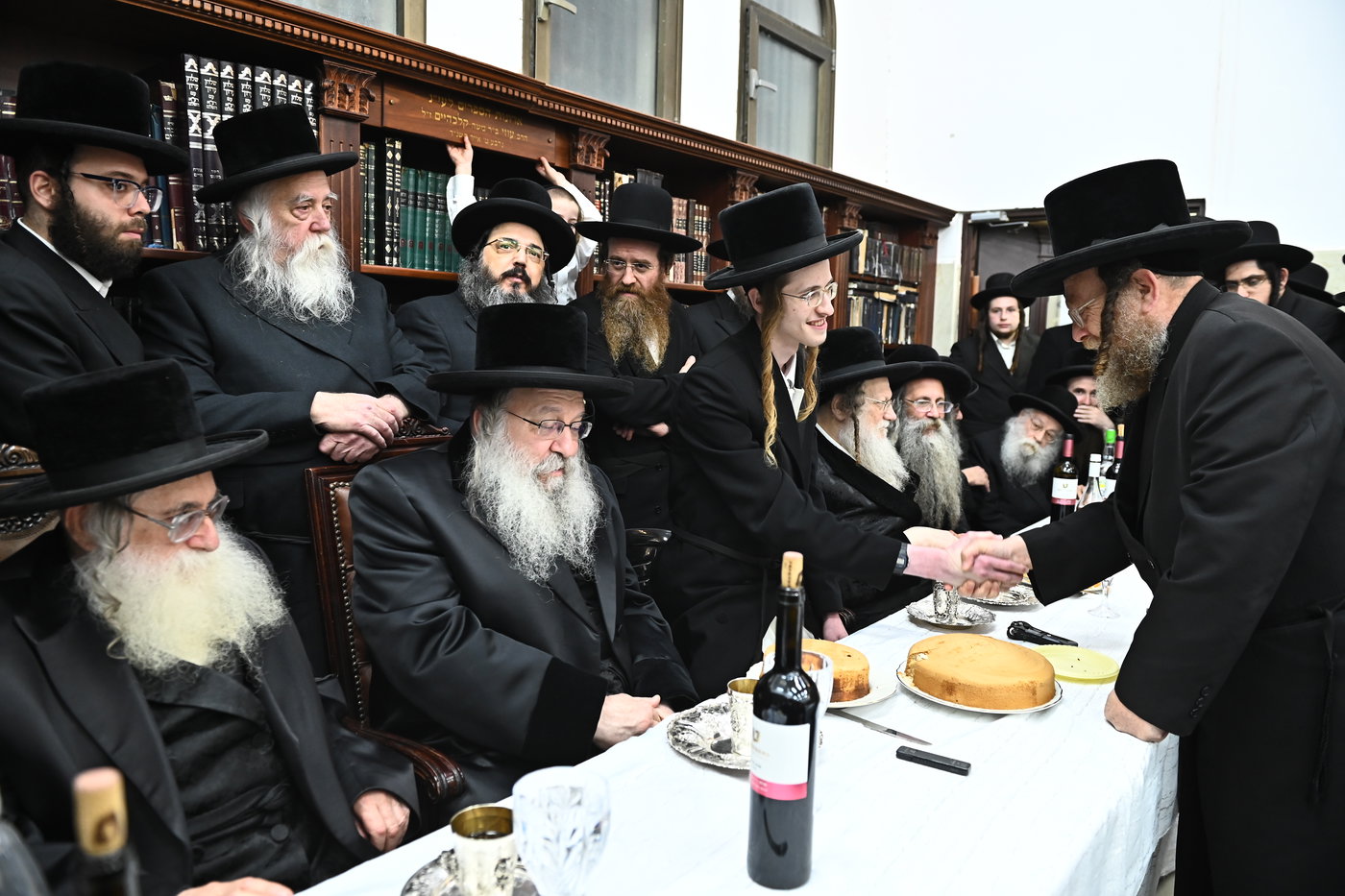 שמחת בית מודז'יץ - נדבורנה - יארוסלב - אופלה