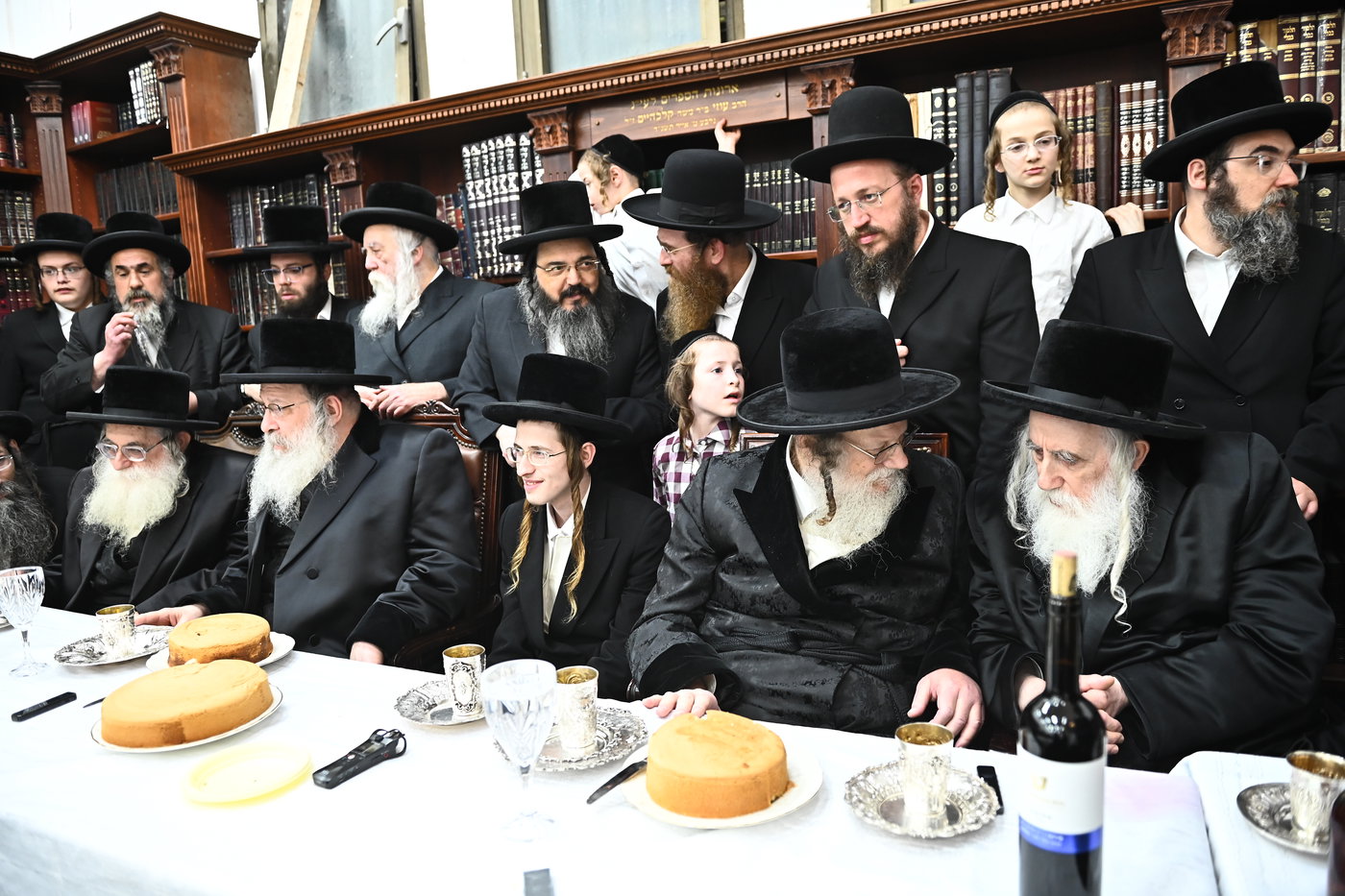 שמחת בית מודז'יץ - נדבורנה - יארוסלב - אופלה