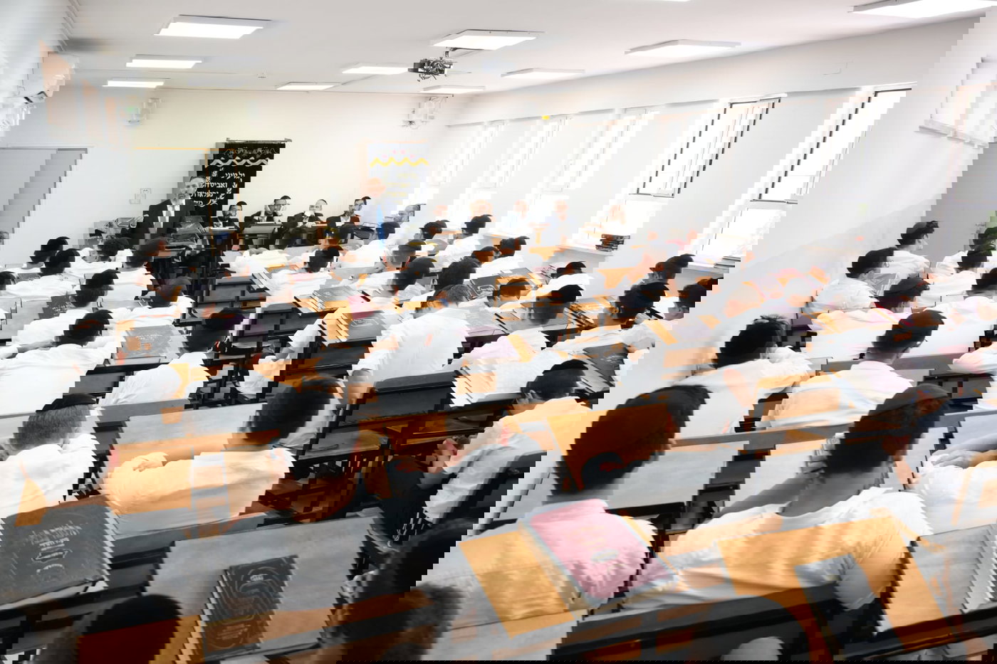 ישיבת דעת תבונות, ירושלים