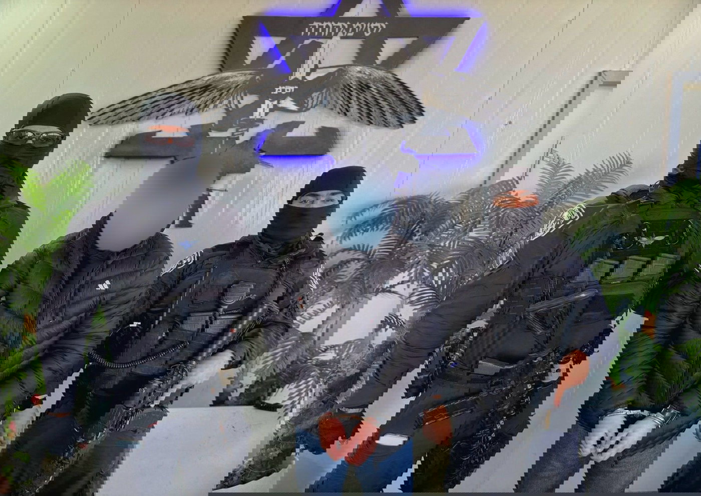 החשוד אחרי מעצרו 