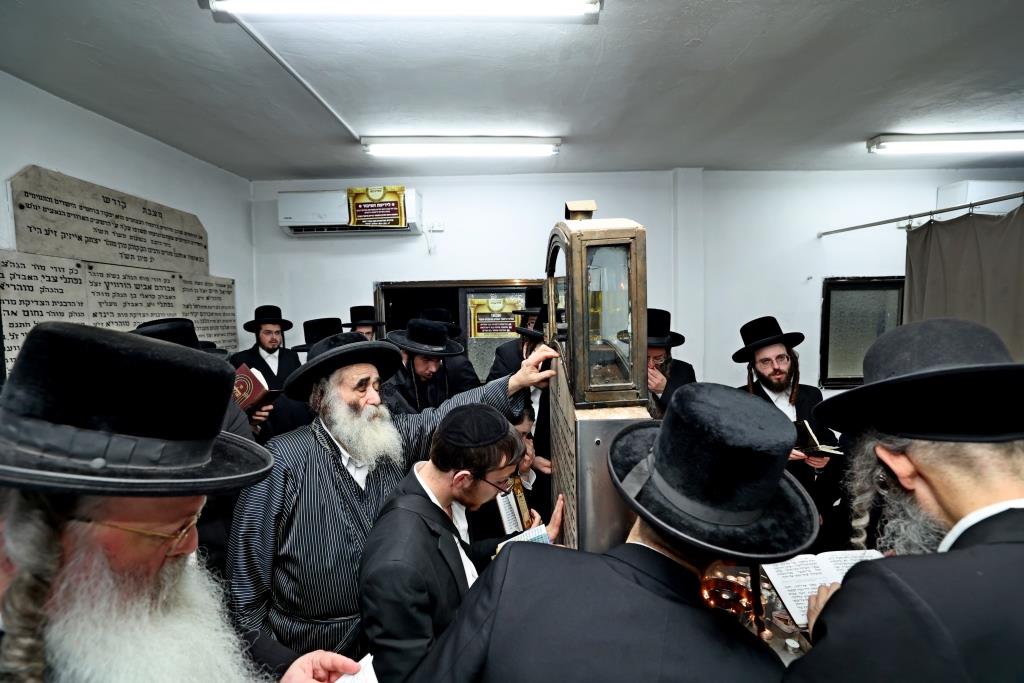 מראות מההעליה לציון האמרי יוסף מספינקא זצ"ל