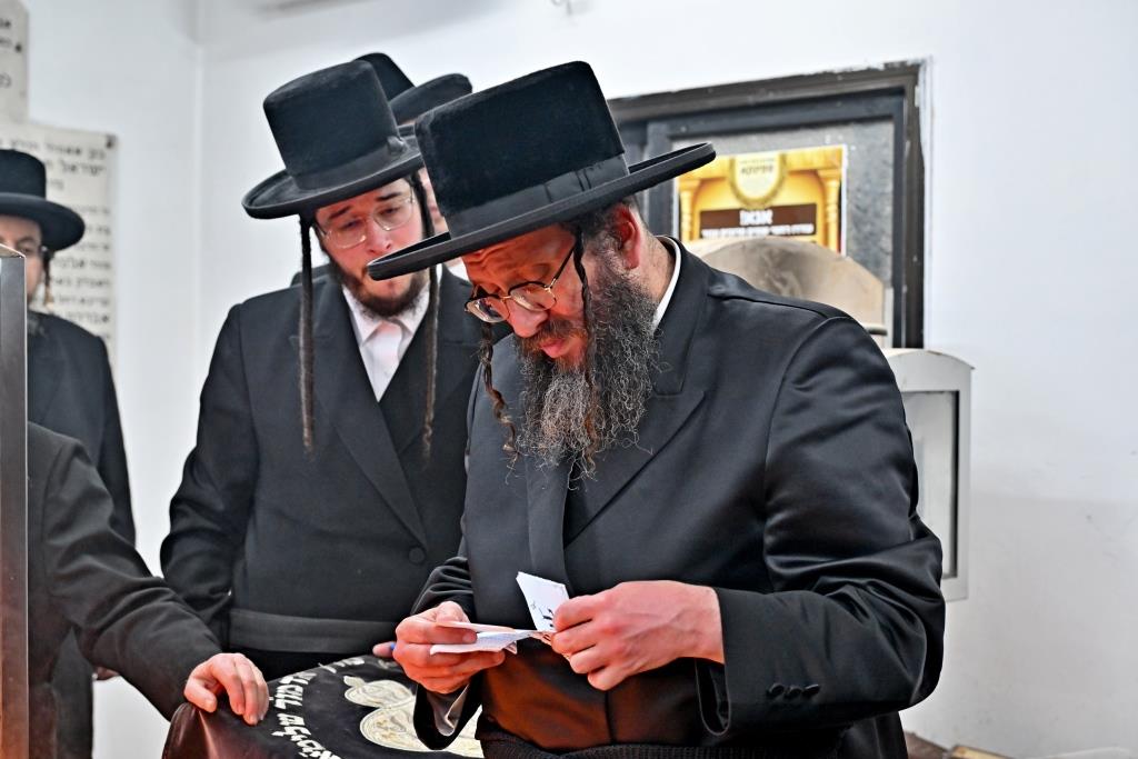 מראות מההעליה לציון האמרי יוסף מספינקא זצ"ל