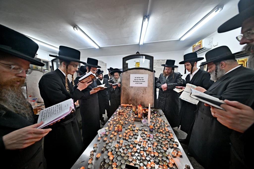 מראות מההעליה לציון האמרי יוסף מספינקא זצ"ל