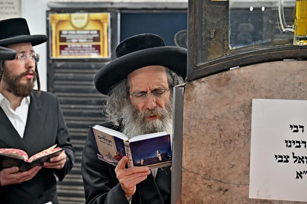 מראות מההעליה לציון האמרי יוסף מספינקא זצ"ל
