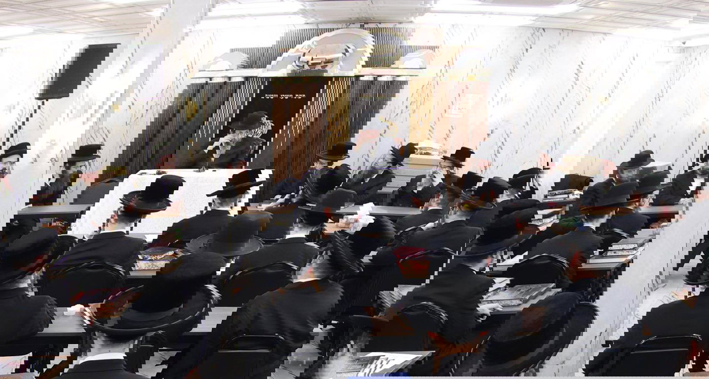 האדמו"ר מתולדות יהודה סטוטשין בפתיחת הזמן