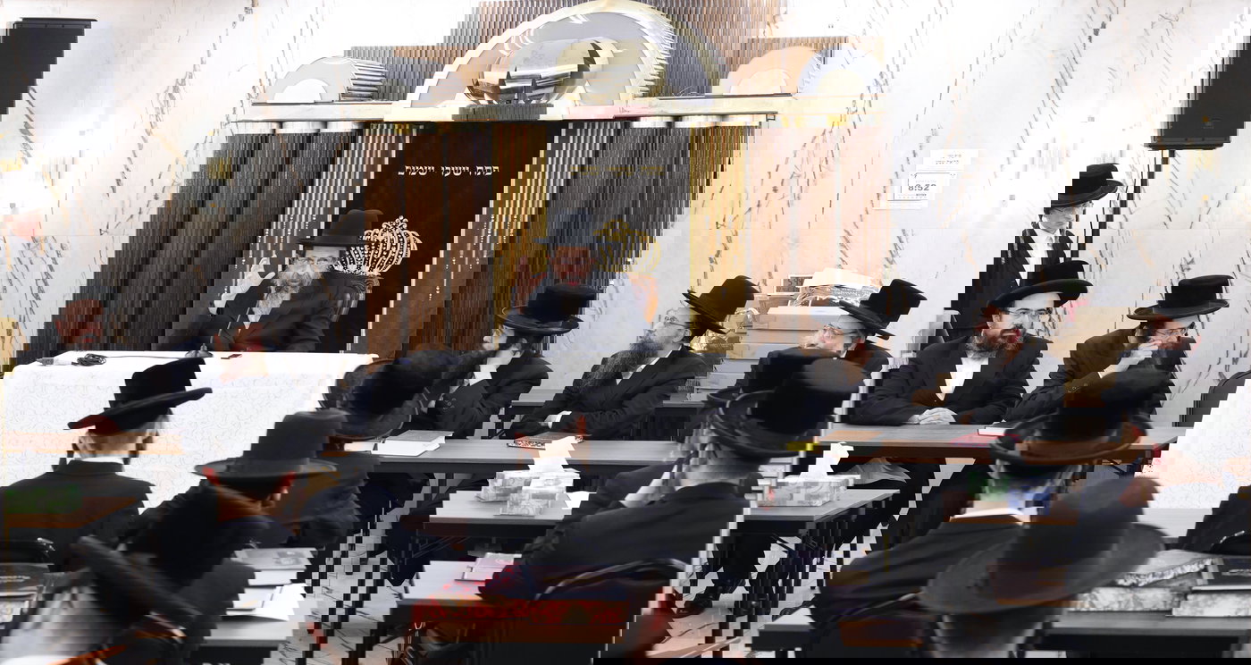 האדמו"ר מתולדות יהודה סטוטשין בפתיחת הזמן