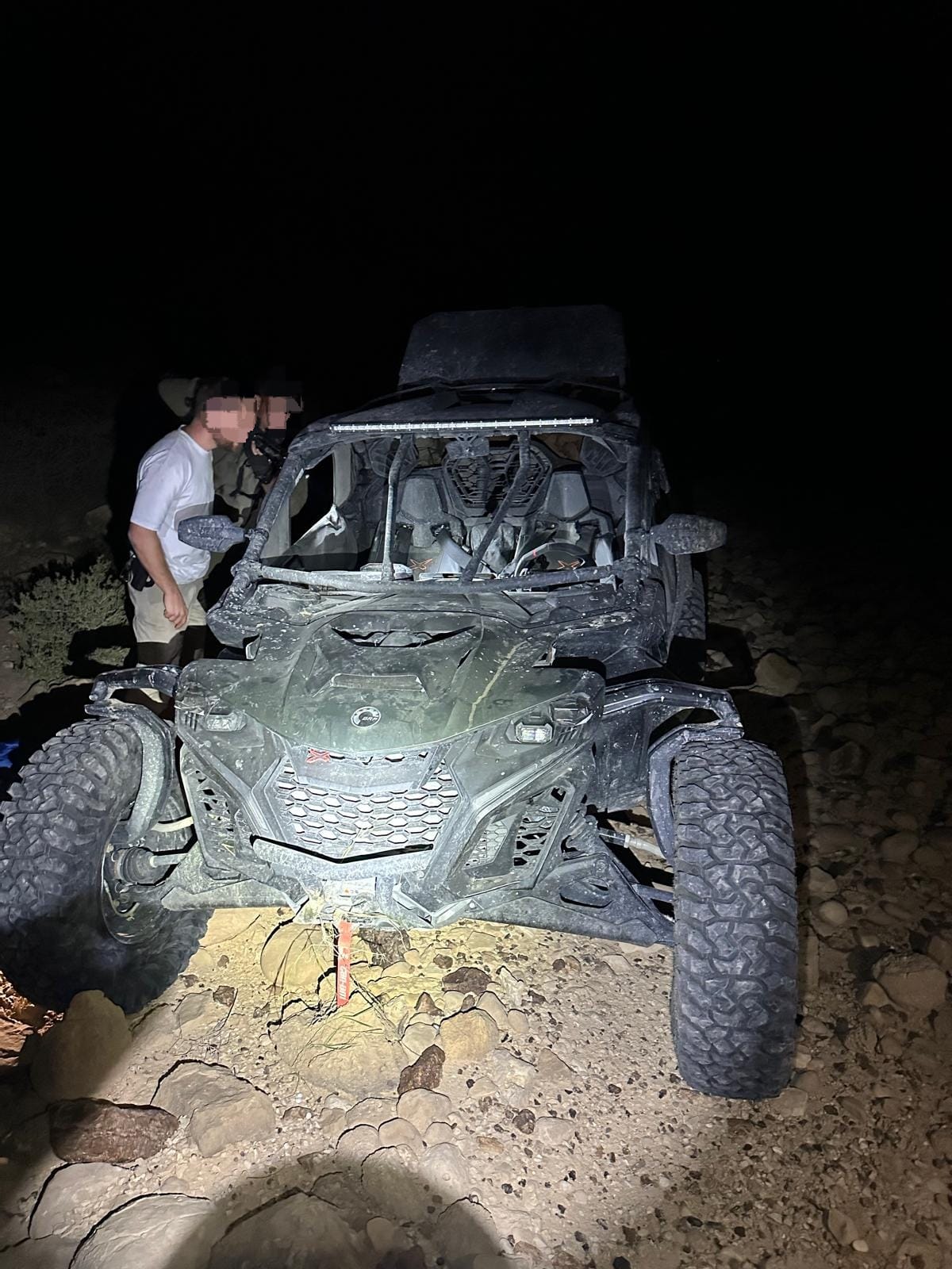 ההברחה סוכלה: מרדף דרמטי בים המלח הסתיים בתפיסת נשק ורחפנים