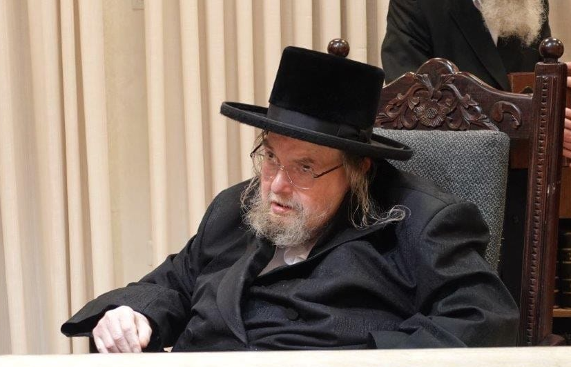 האדמו"ר מבעלזא בקבלת קהל בליל שישי 