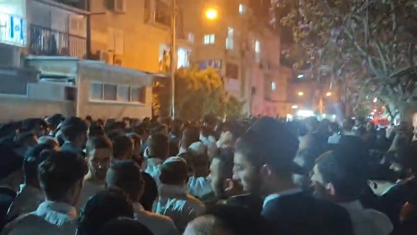 מסע הלוויה בבני ברק