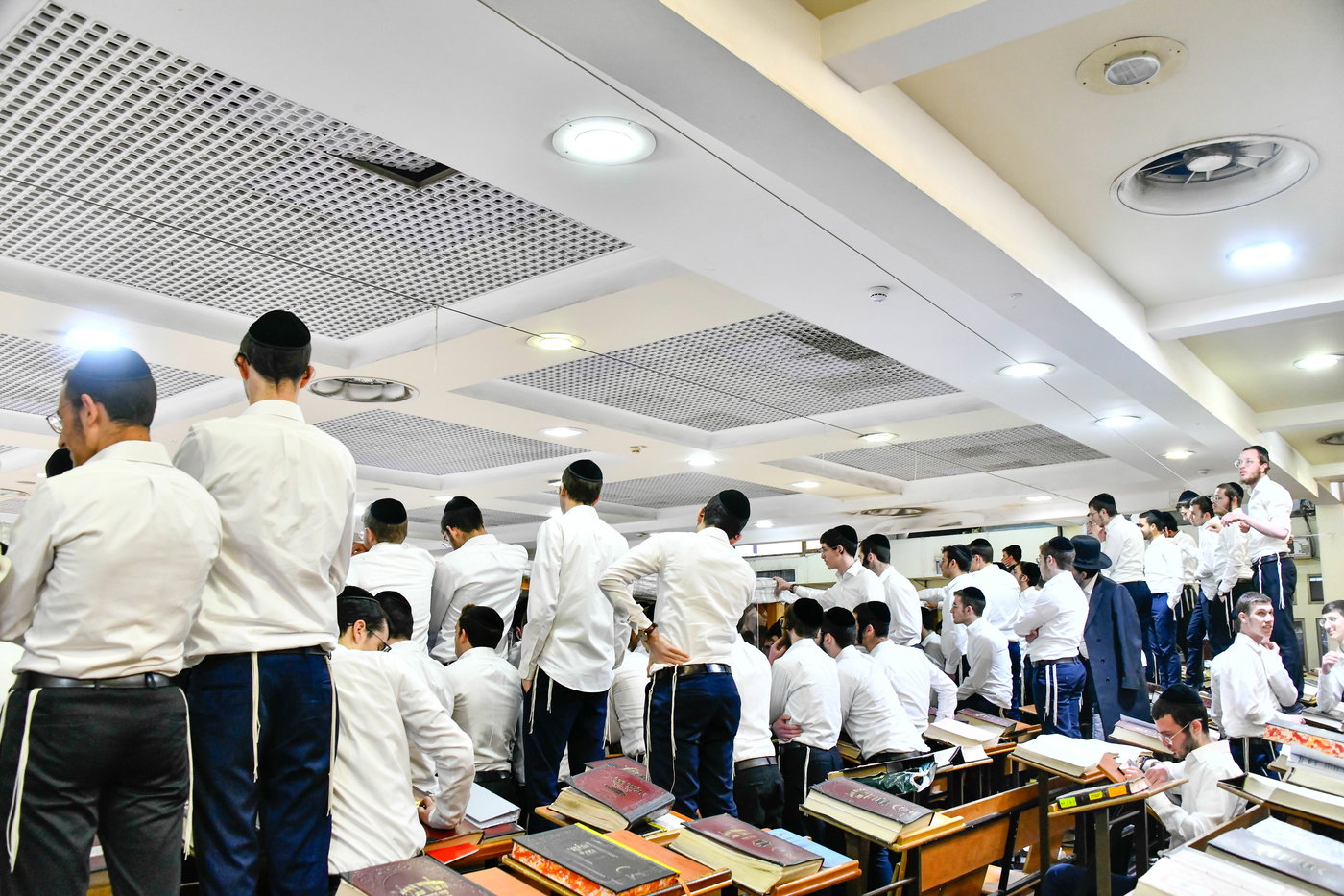 הגר"ד לנדו בשיחה בישיבת פוניבז'