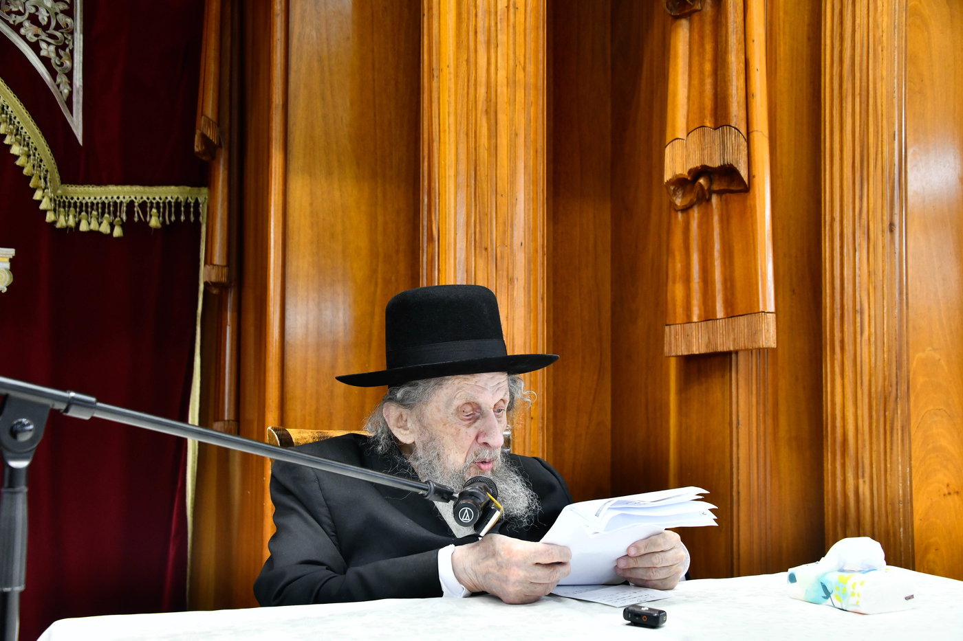 הגר"ד לנדו בשיחה בישיבת פוניבז'