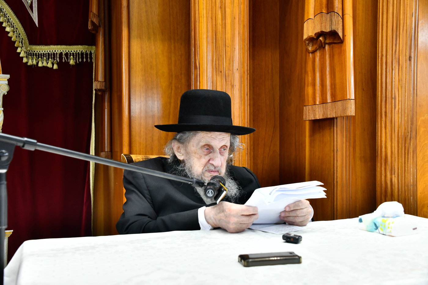 הגר"ד לנדו בשיחה בישיבת פוניבז'