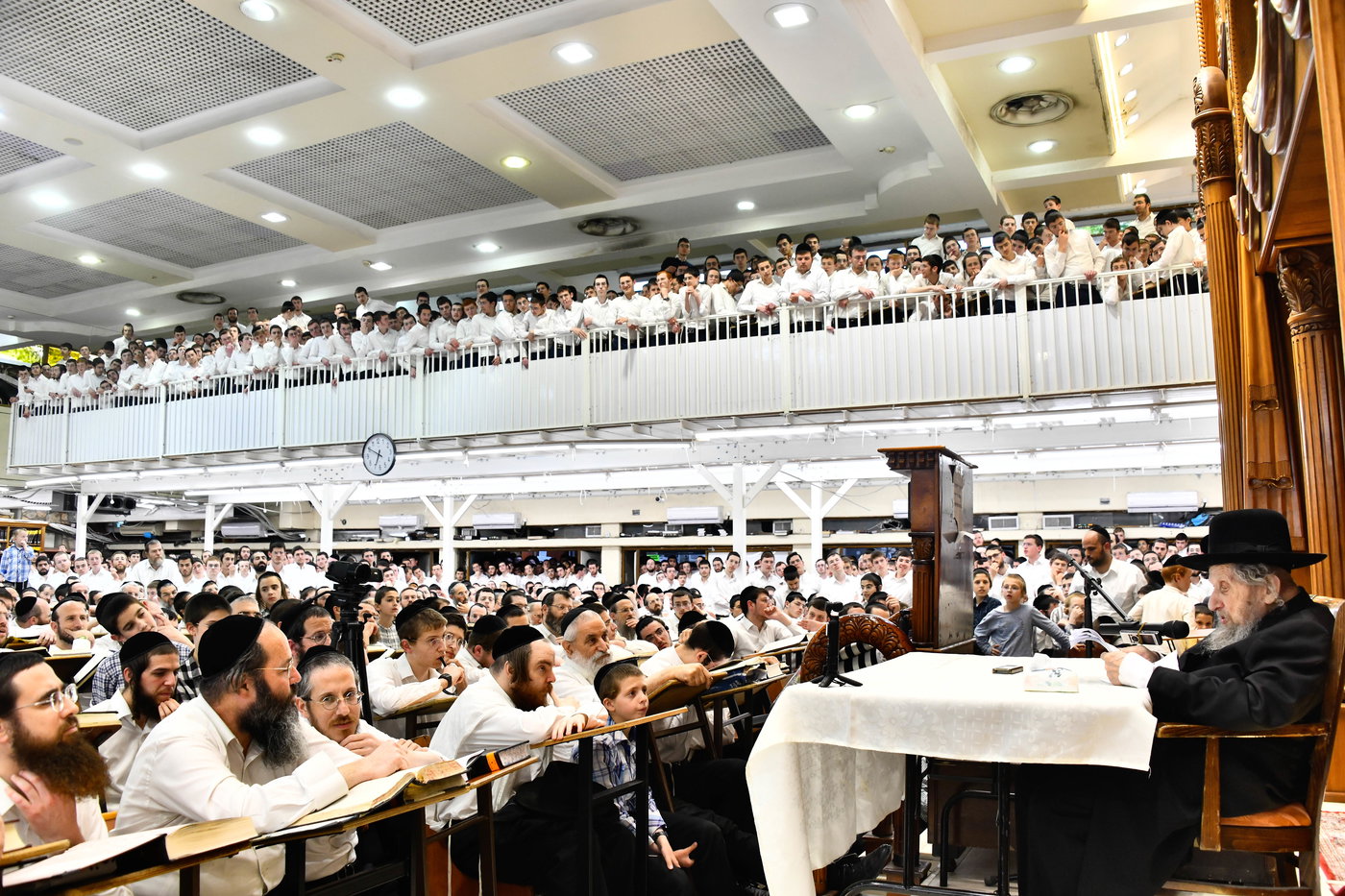 הגר"ד לנדו בשיחה בישיבת פוניבז'