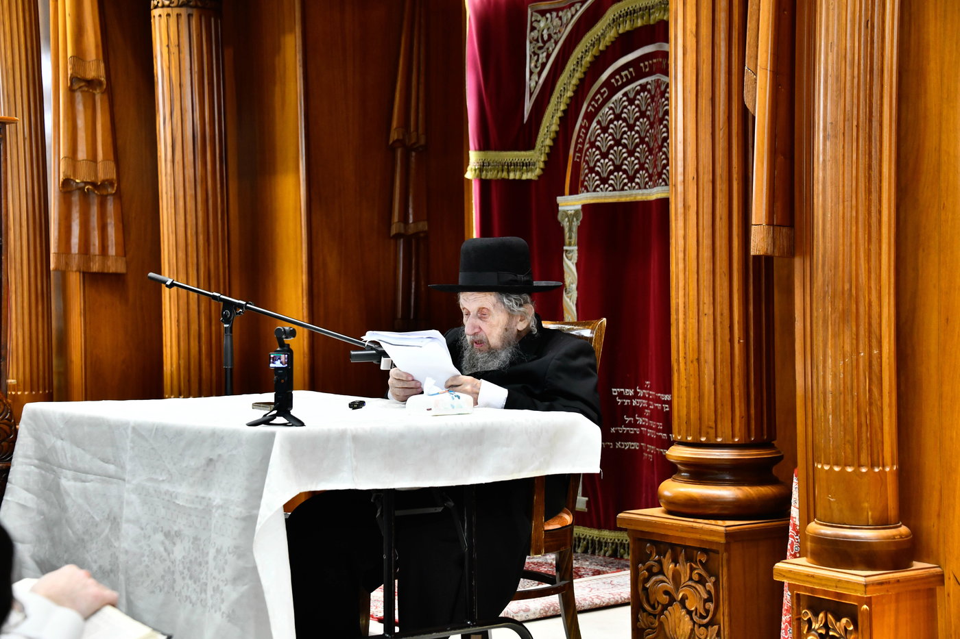 הגר"ד לנדו בשיחה בישיבת פוניבז'