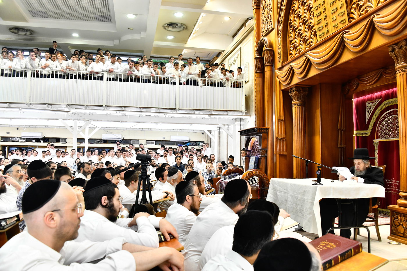 הגר"ד לנדו בשיחה בישיבת פוניבז'