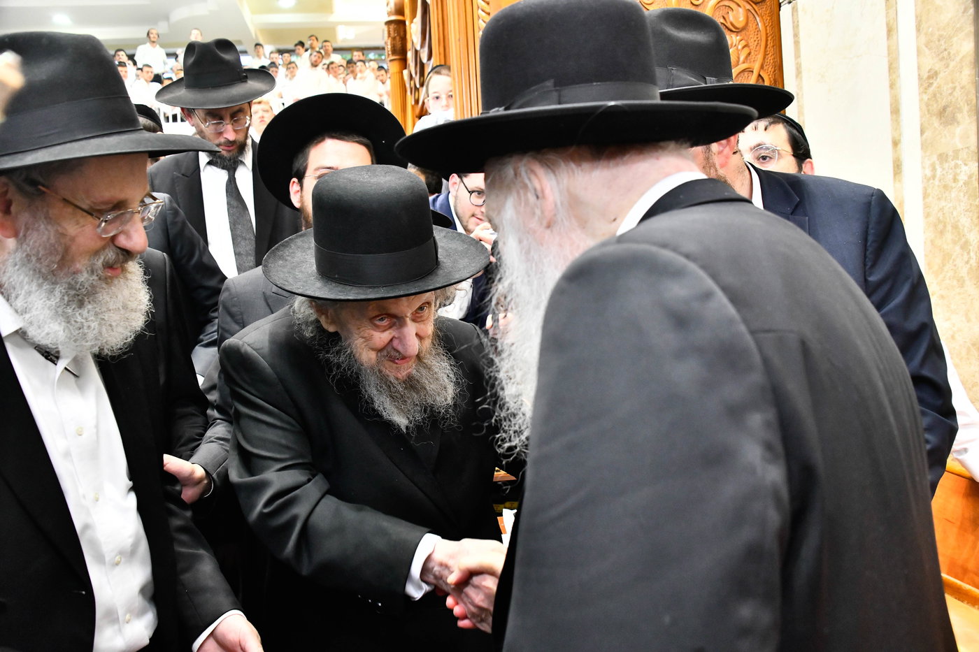 הגר"ד לנדו בשיחה בישיבת פוניבז'