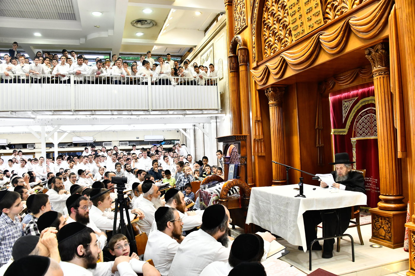 הגר"ד לנדו בשיחה בישיבת פוניבז'