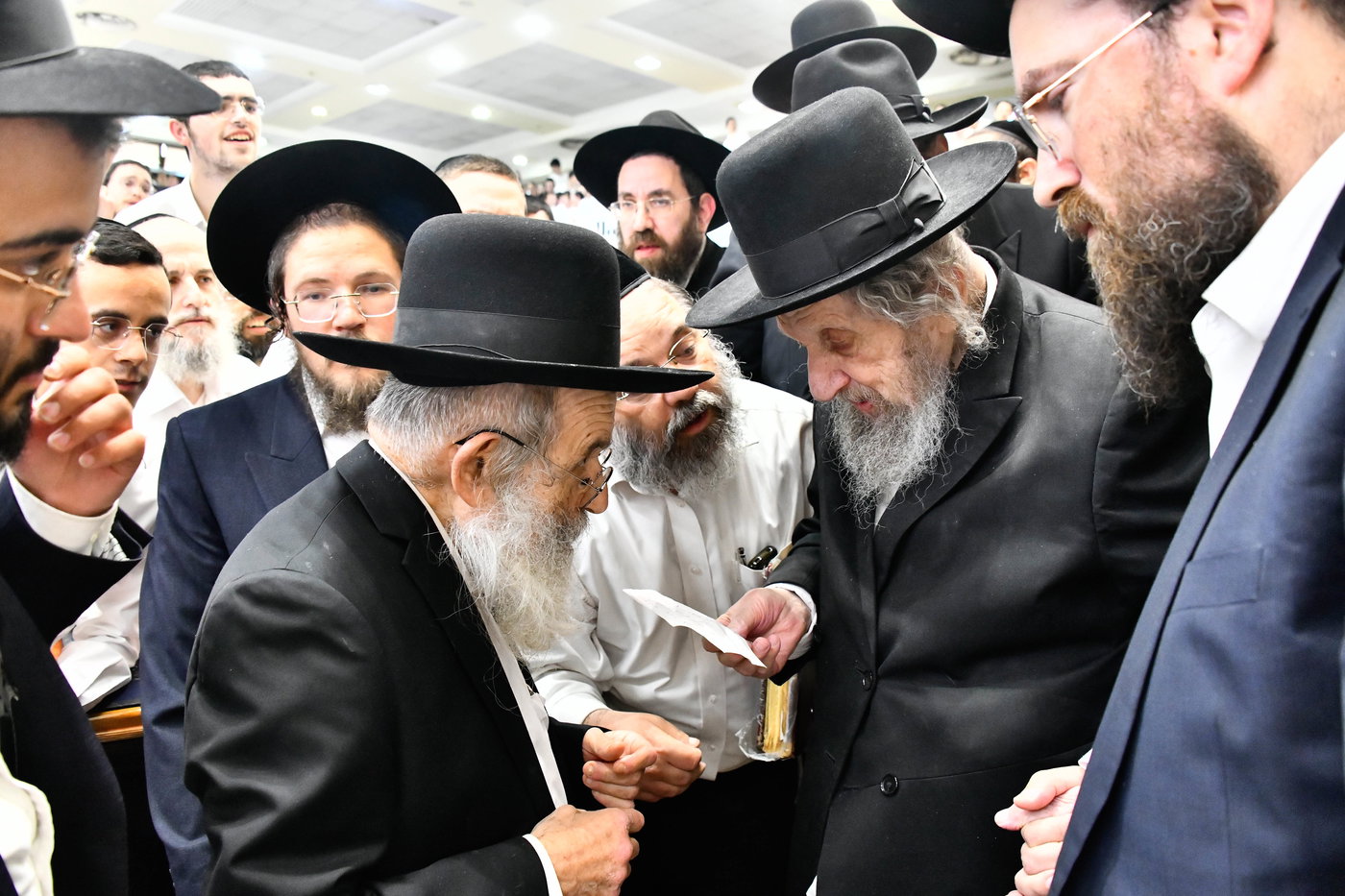 הגר"ד לנדו בשיחה בישיבת פוניבז'