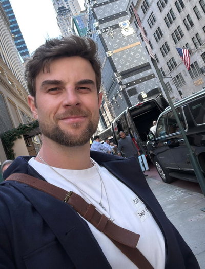 השחקן האוסטרלי ריגש: זה מה שביקשתי מהחייל שנפצע אנושות בעזה