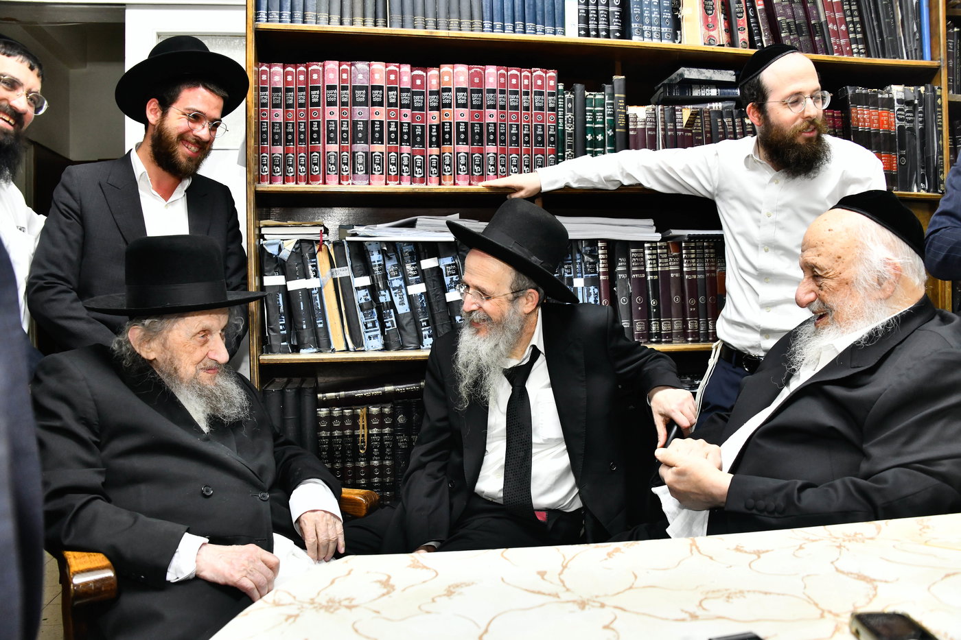 הגר"ד לנדו בביקור אצל הגרב"ד פוברסקי