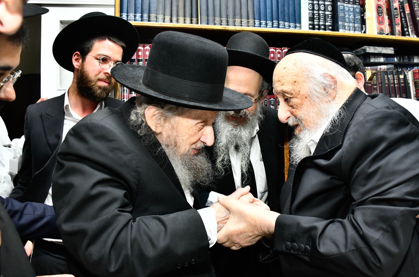 הגר"ד לנדו בביקור אצל הגרב"ד פוברסקי