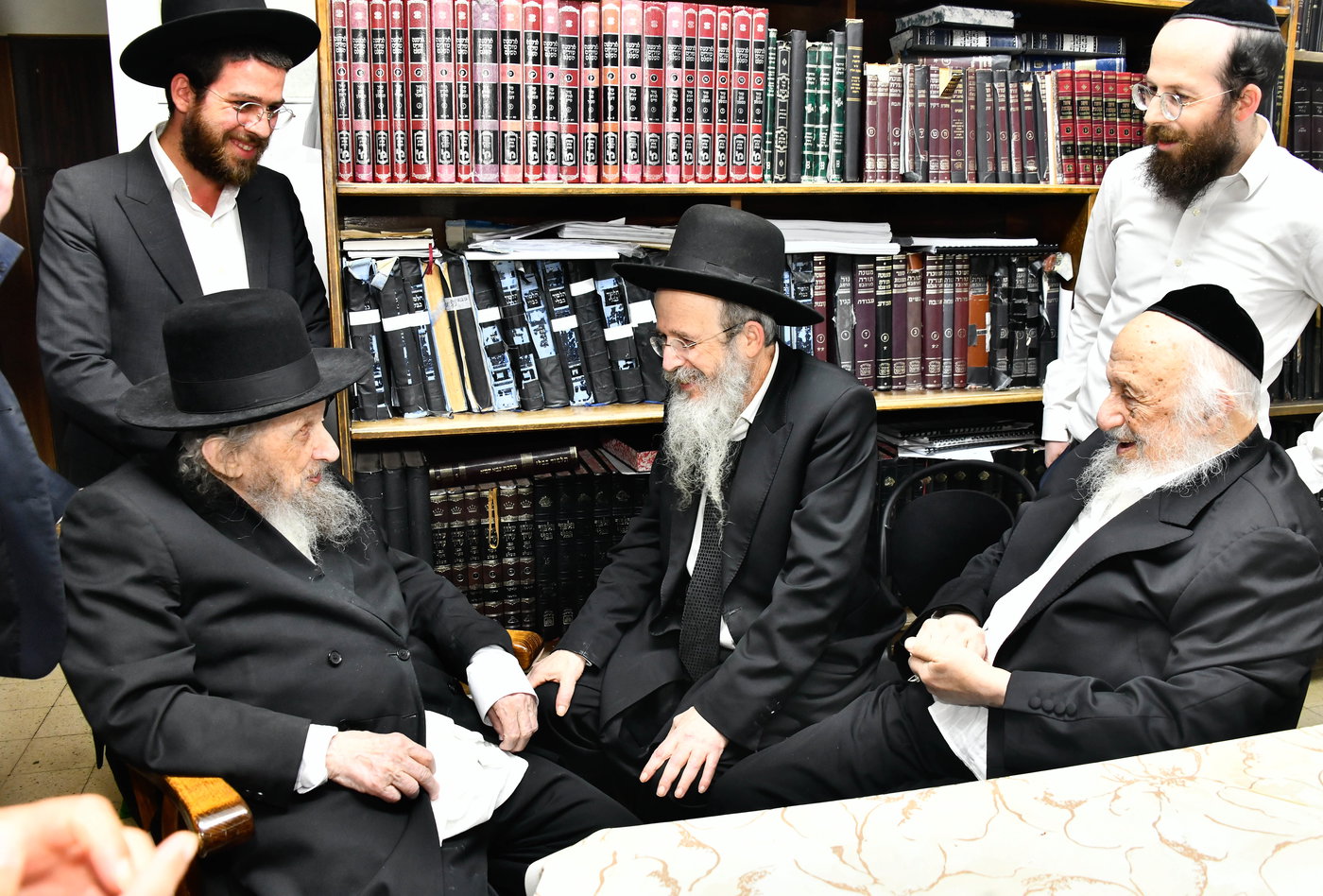 הגר"ד לנדו בביקור אצל הגרב"ד פוברסקי