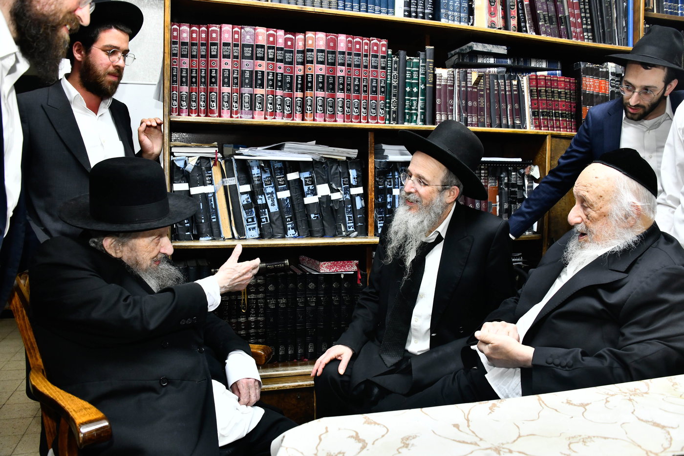 הגר"ד לנדו בביקור אצל הגרב"ד פוברסקי