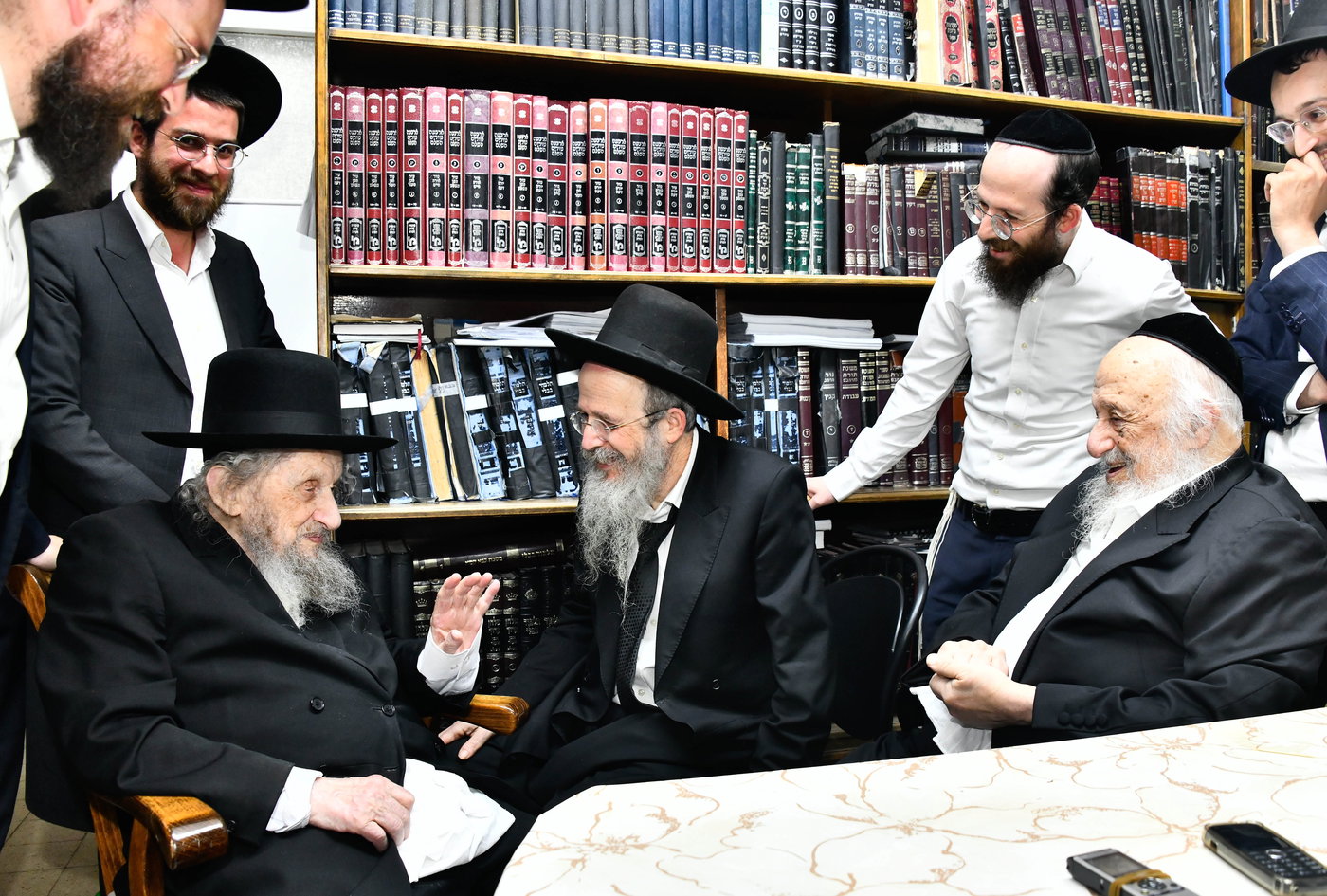הגר"ד לנדו בביקור אצל הגרב"ד פוברסקי